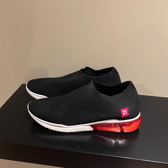 Women’s sneakers - Picture 1 of 5